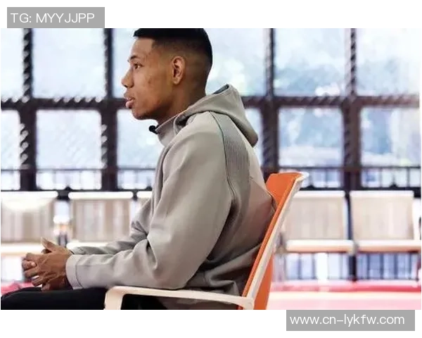 祝铭震的奋斗历程与音乐梦想：从青涩少年到璀璨星辰的成长之路